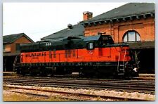 Postcard Train Locomotive Milwaukee Road 555 SD-10 Madison WI AQ26 picture
