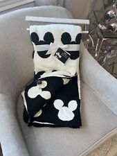 1- NWT DISNEY MICKEY MOUSE DOBLE SIDED BAREFOOT DREAMS FABRIC THROW BLANKET picture