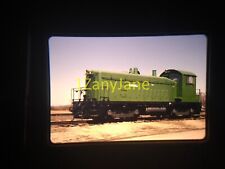 7K17 TRAIN SLIDE Railroad 35MM Photo CARGILL 18 SW1200 GIBBON NEBRASKA 3-27-02 picture