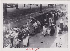 JESSIE TARBOX BEALS (attr) * STREET MARKET SHOPPERS * NYC * c. 1900s-1920s photo picture